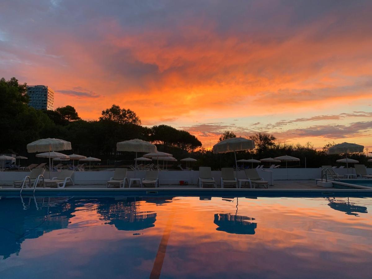 Hotel Beau Rivage Pineta Τζεσόλο Λίντο Εξωτερικό φωτογραφία
