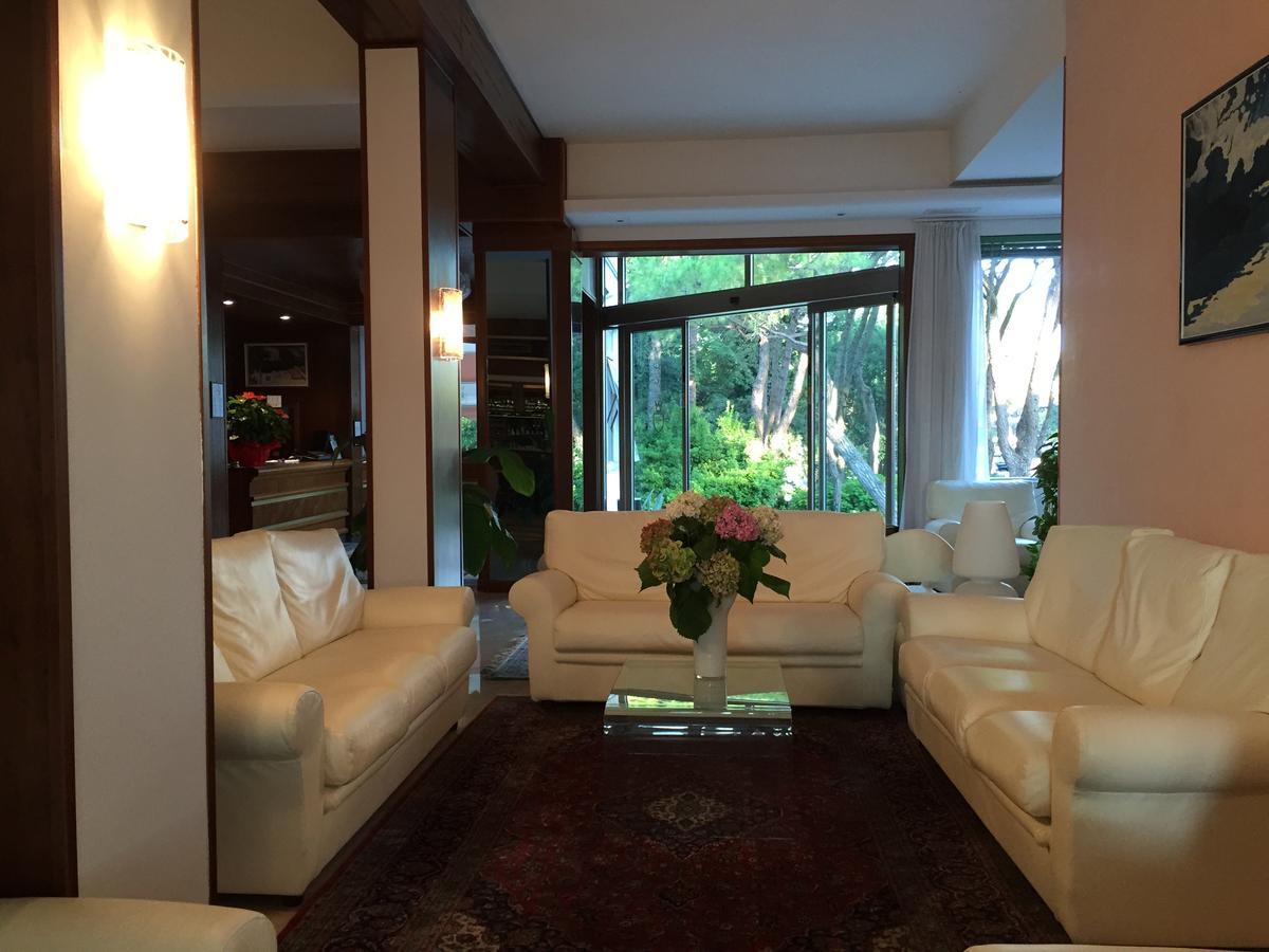 Hotel Beau Rivage Pineta Τζεσόλο Λίντο Εξωτερικό φωτογραφία